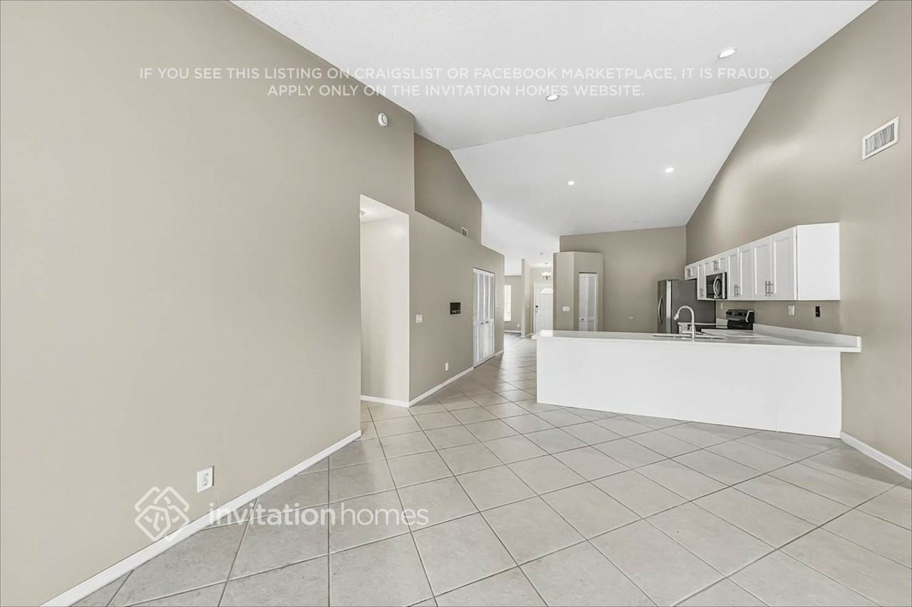 11409 Coral Bay Dr - Photo 7 of 20
