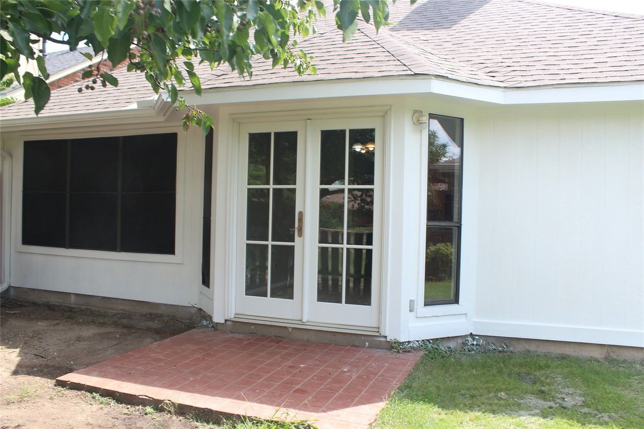 285 Alex Dr - Photo 6 of 29