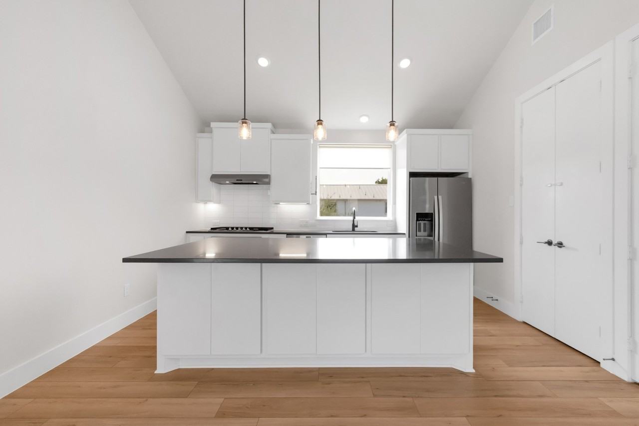 1028 Bastion Ct - Photo 2 of 19
