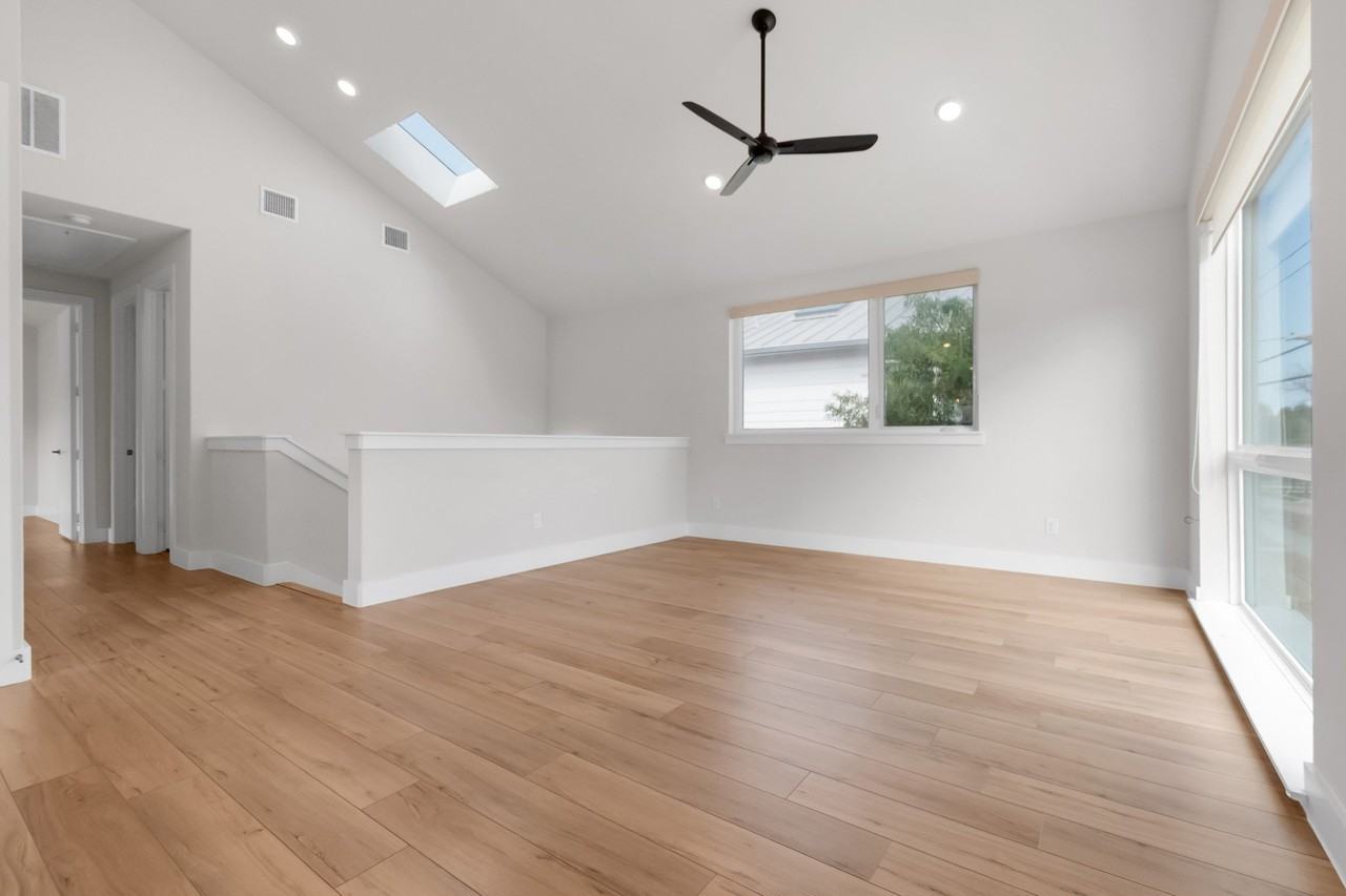 1028 Bastion Ct - Photo 4 of 19