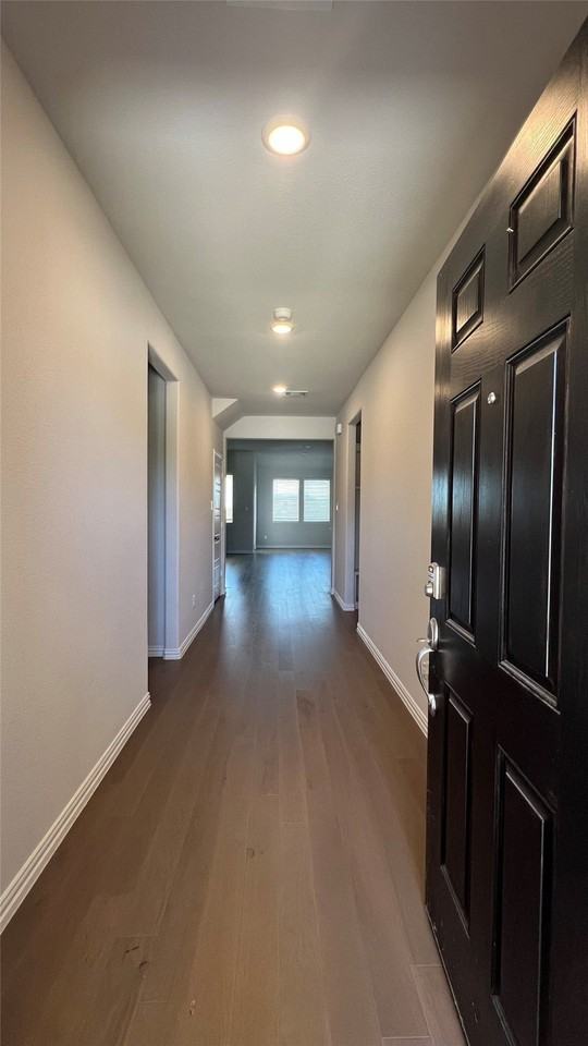 3033 Burwick Ln - Photo 2 of 38