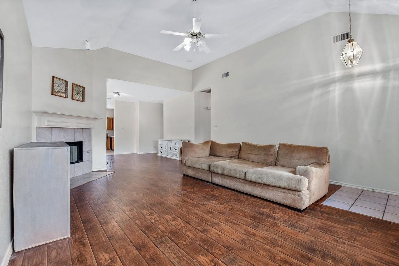 1209 Buehler Ct - Photo 4 of 14