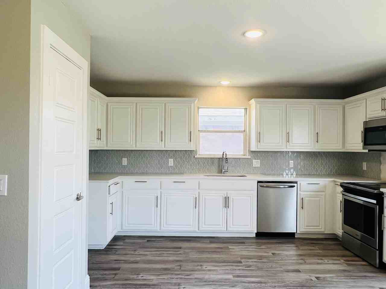 1516 Powder Horn Ln - Photo 6 of 18