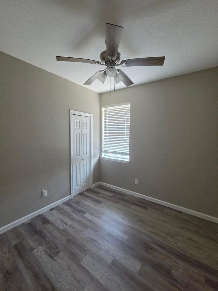 7208 Park Creek Dr - Photo 5 of 7