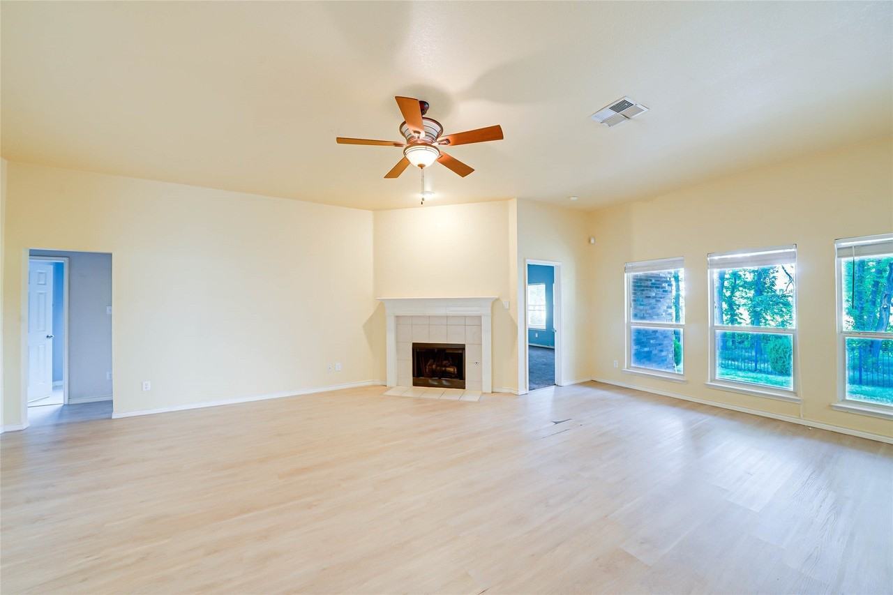 9724 Water Tree Dr - Photo 6 of 22