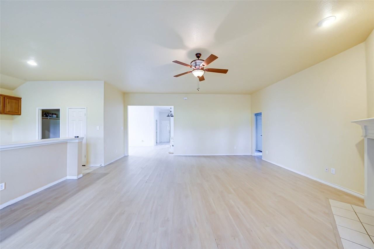 9724 Water Tree Dr - Photo 7 of 22