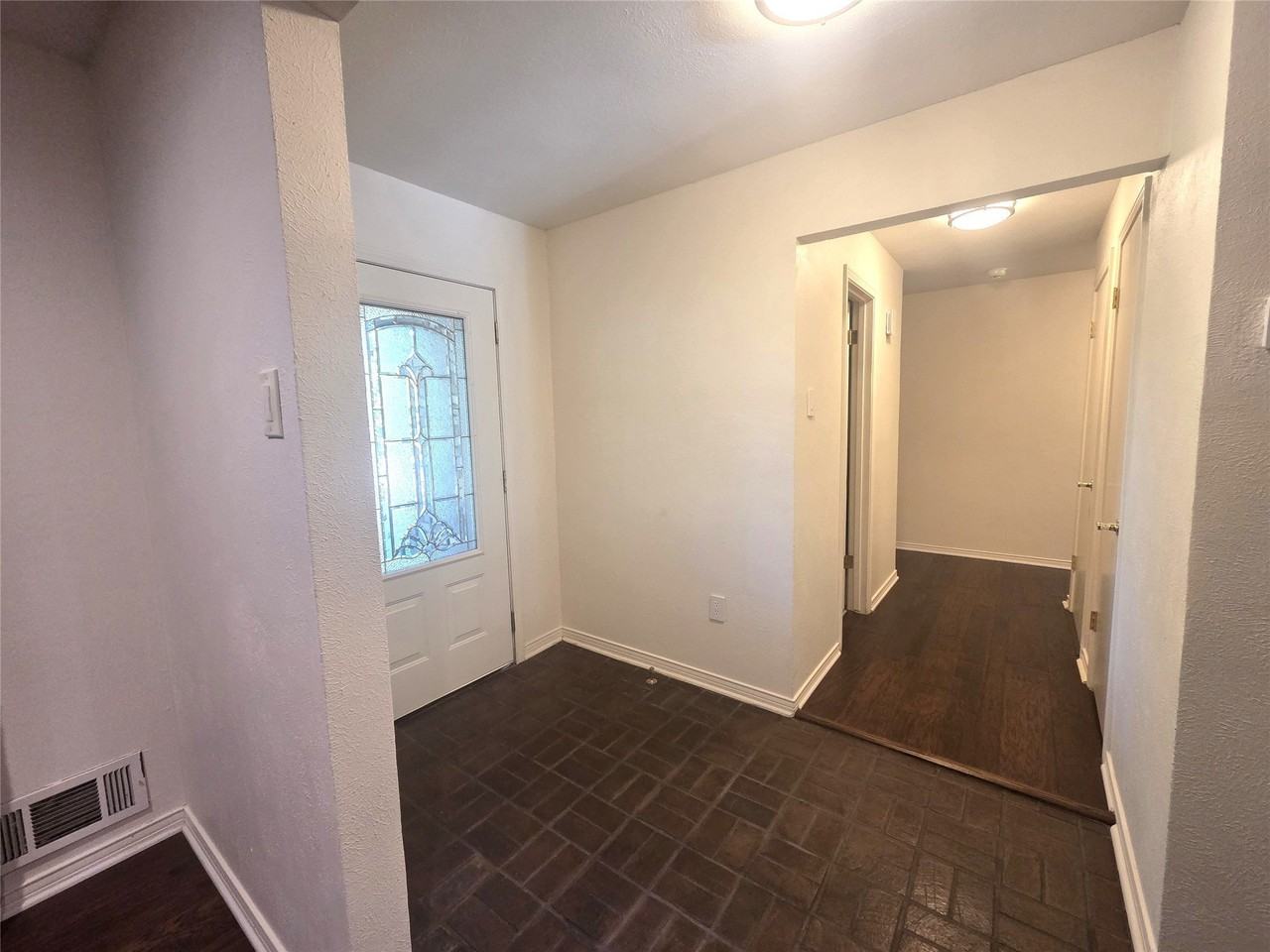 9334 Hunters Creek Dr - Photo 5 of 32