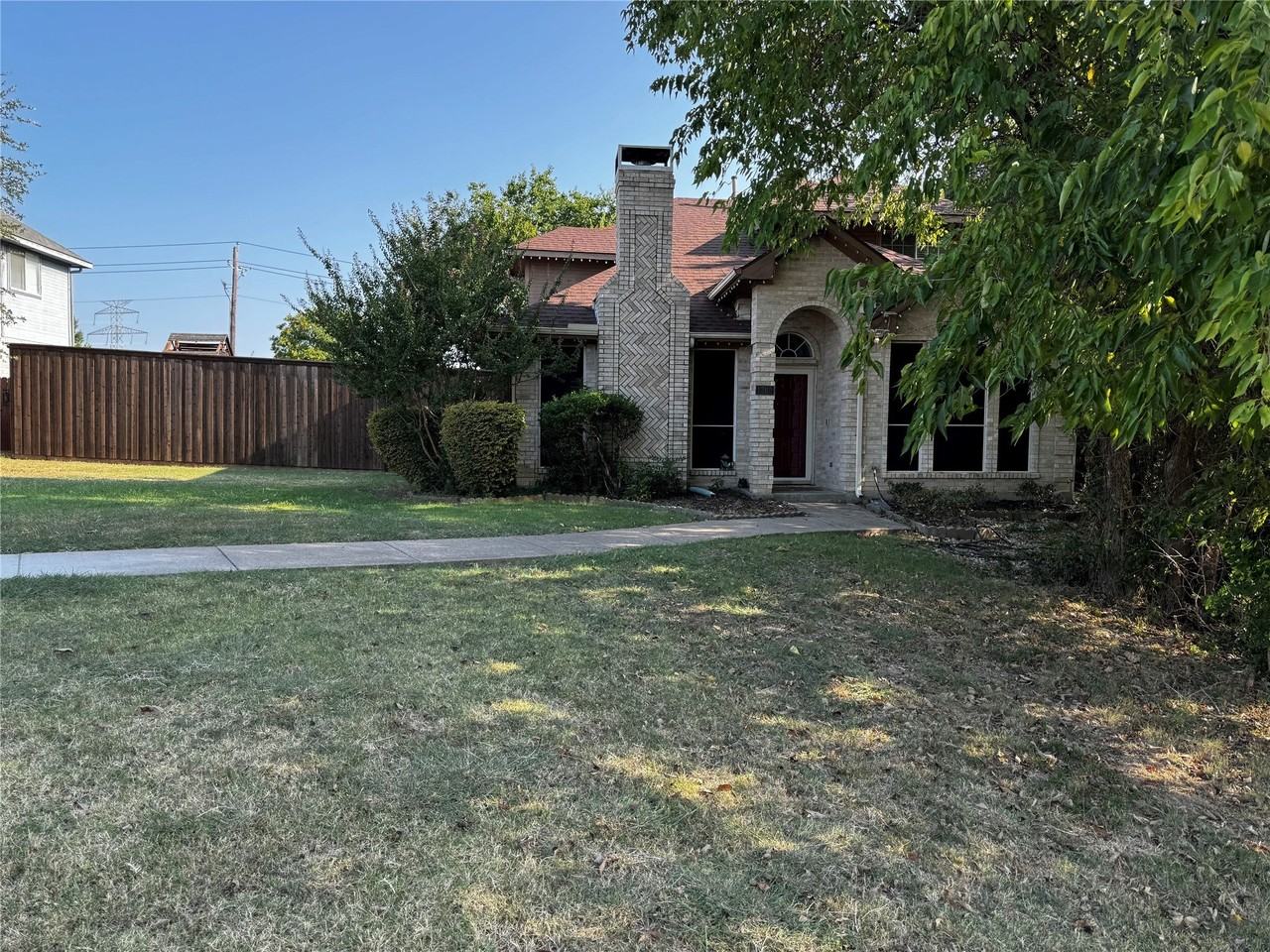 1365 W Branch Hollow Dr - Photo 2 of 31