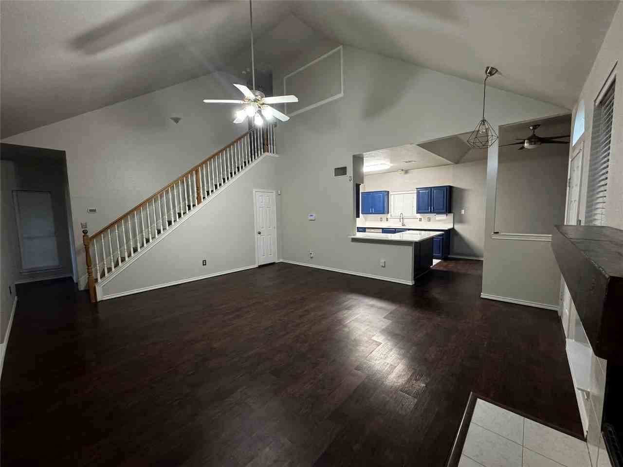 1365 W Branch Hollow Dr - Photo 3 of 31