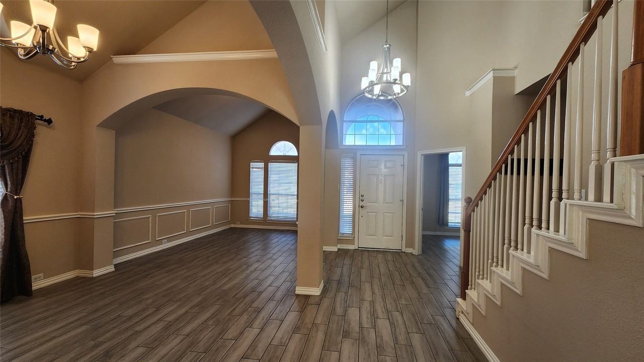 420 Misty Ln - Photo 6 of 37