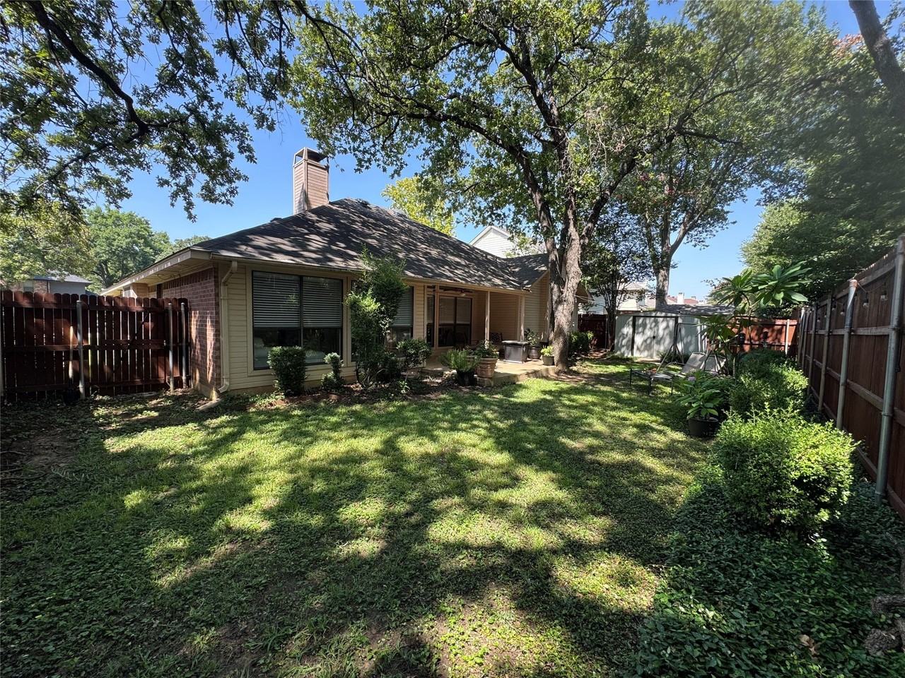 521 Post Oak Rd - Photo 2 of 16