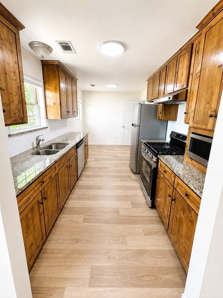 6120 Lumley Rd - Photo 3 of 9