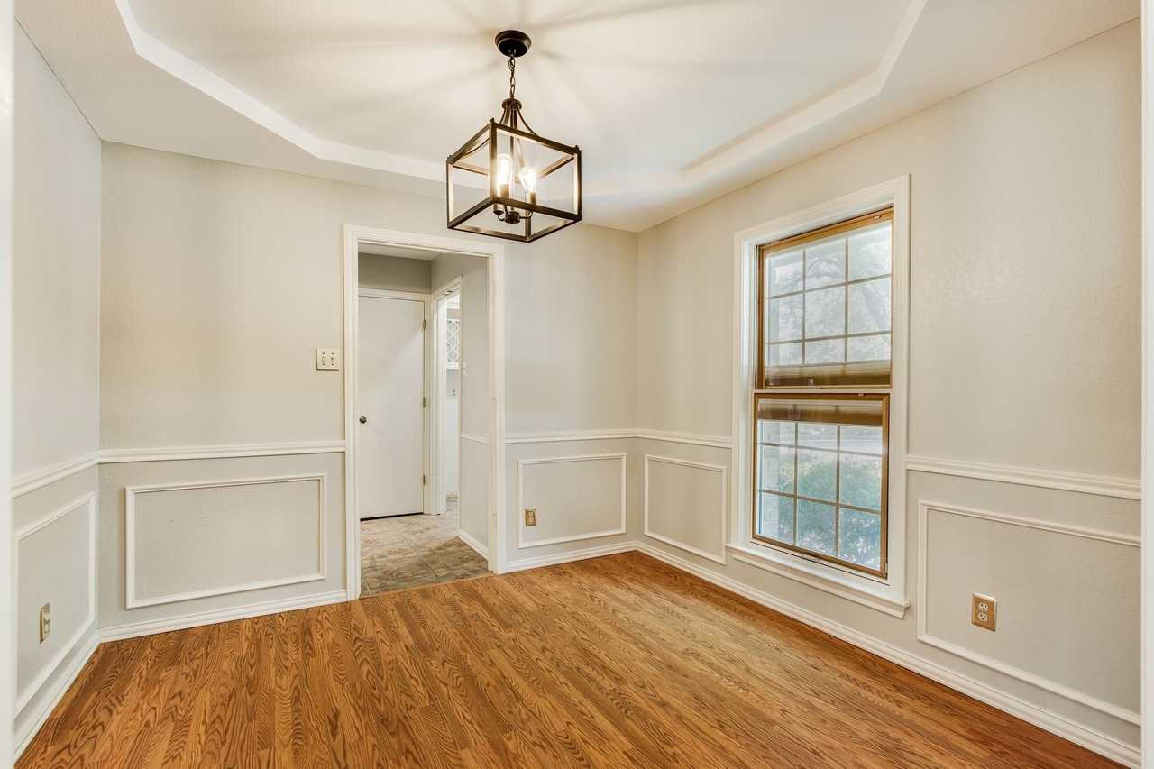 355 Aspenway Dr - Photo 5 of 23