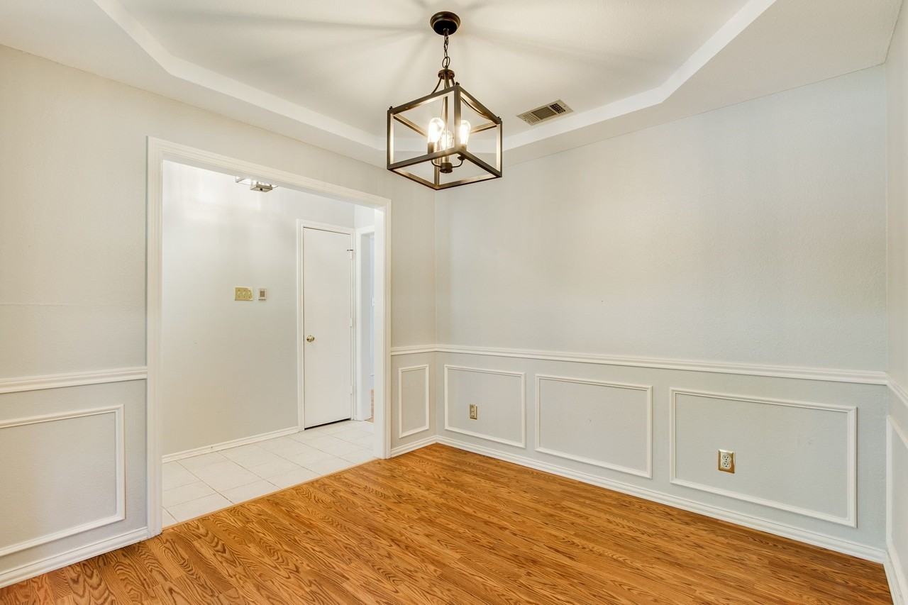 355 Aspenway Dr - Photo 6 of 23
