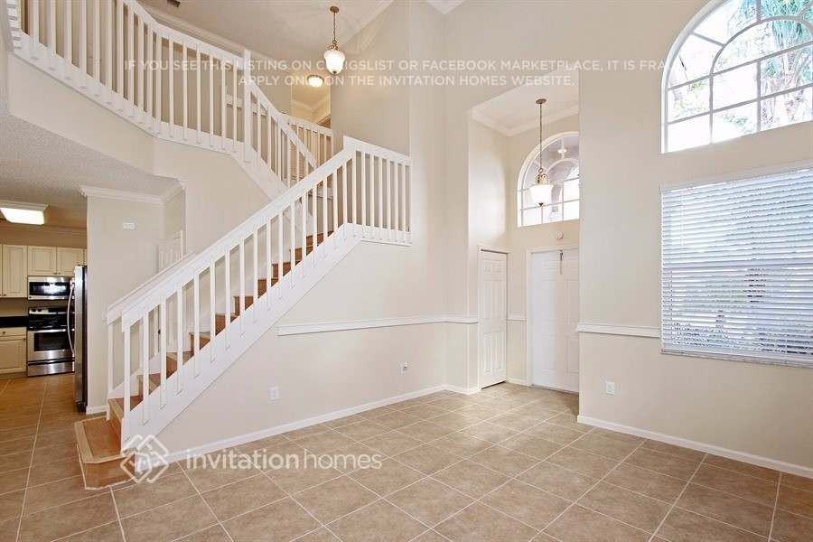 6251 Oak Bluff Way - Photo 4 of 18