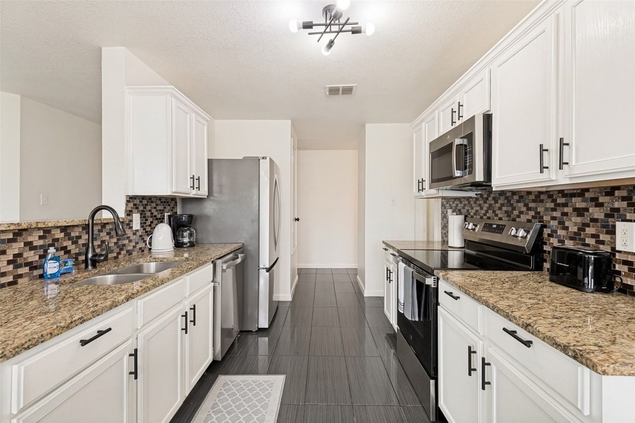 1513 Lone Star Ct - Photo 5 of 12