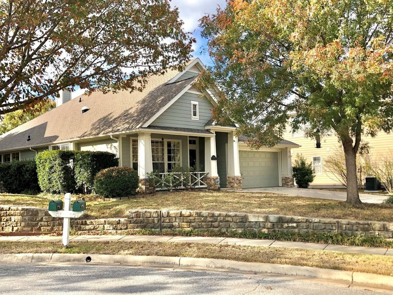 503 Landing Ct - Photo 2 of 18