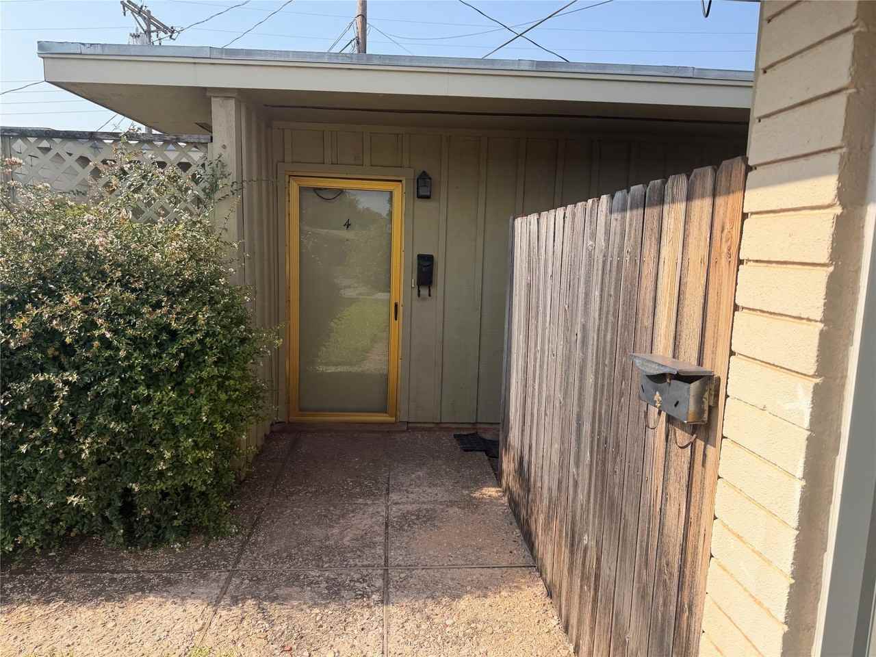 3535 Yale Ave #4 - Photo 2 of 11