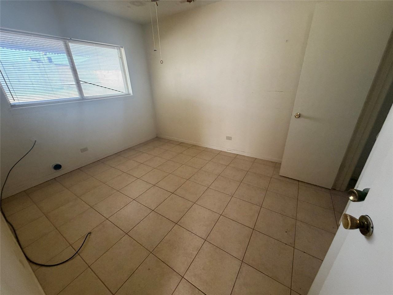 3535 Yale Ave #4 - Photo 7 of 11