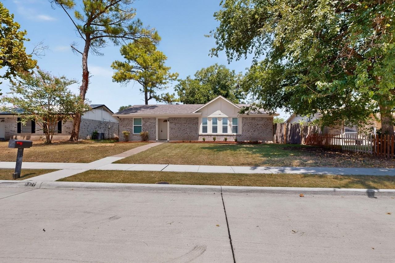 1717 Japonica Ln - Photo 2 of 39