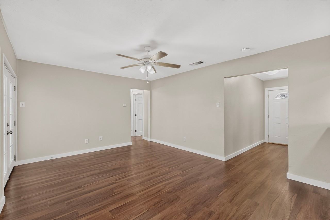 1717 Japonica Ln - Photo 6 of 39
