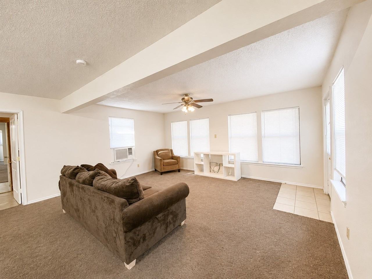 910 Hillside Beach Dr - Photo 7 of 15
