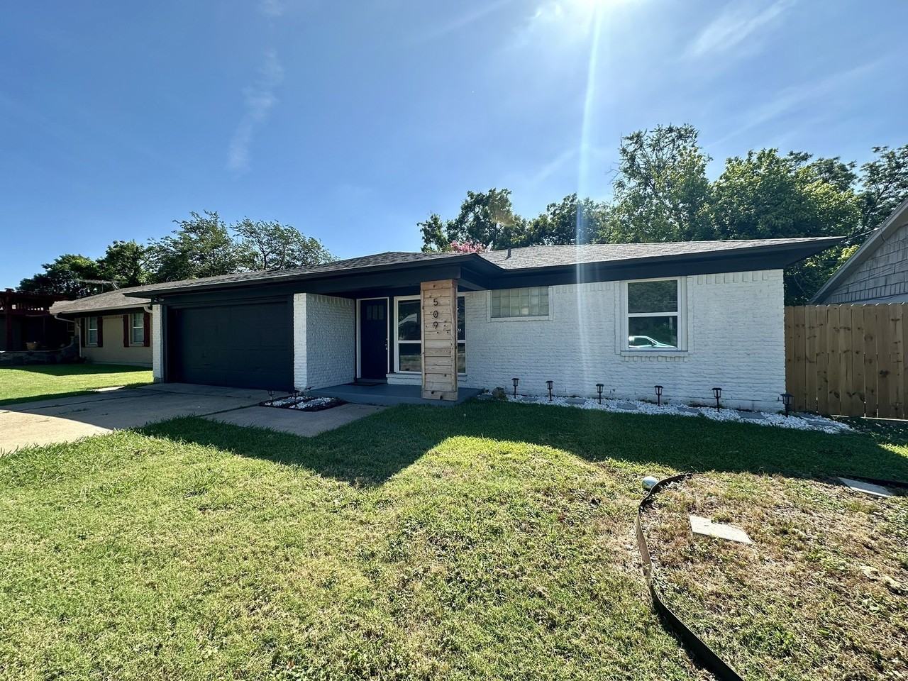 509 Dover Dr - Photo 3 of 40