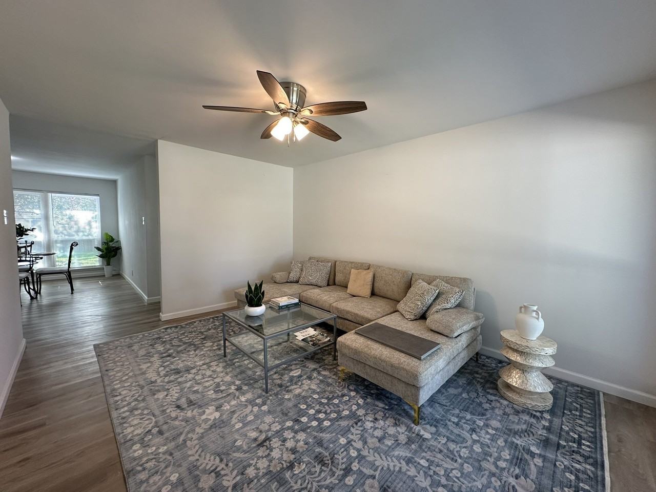 509 Dover Dr - Photo 5 of 40