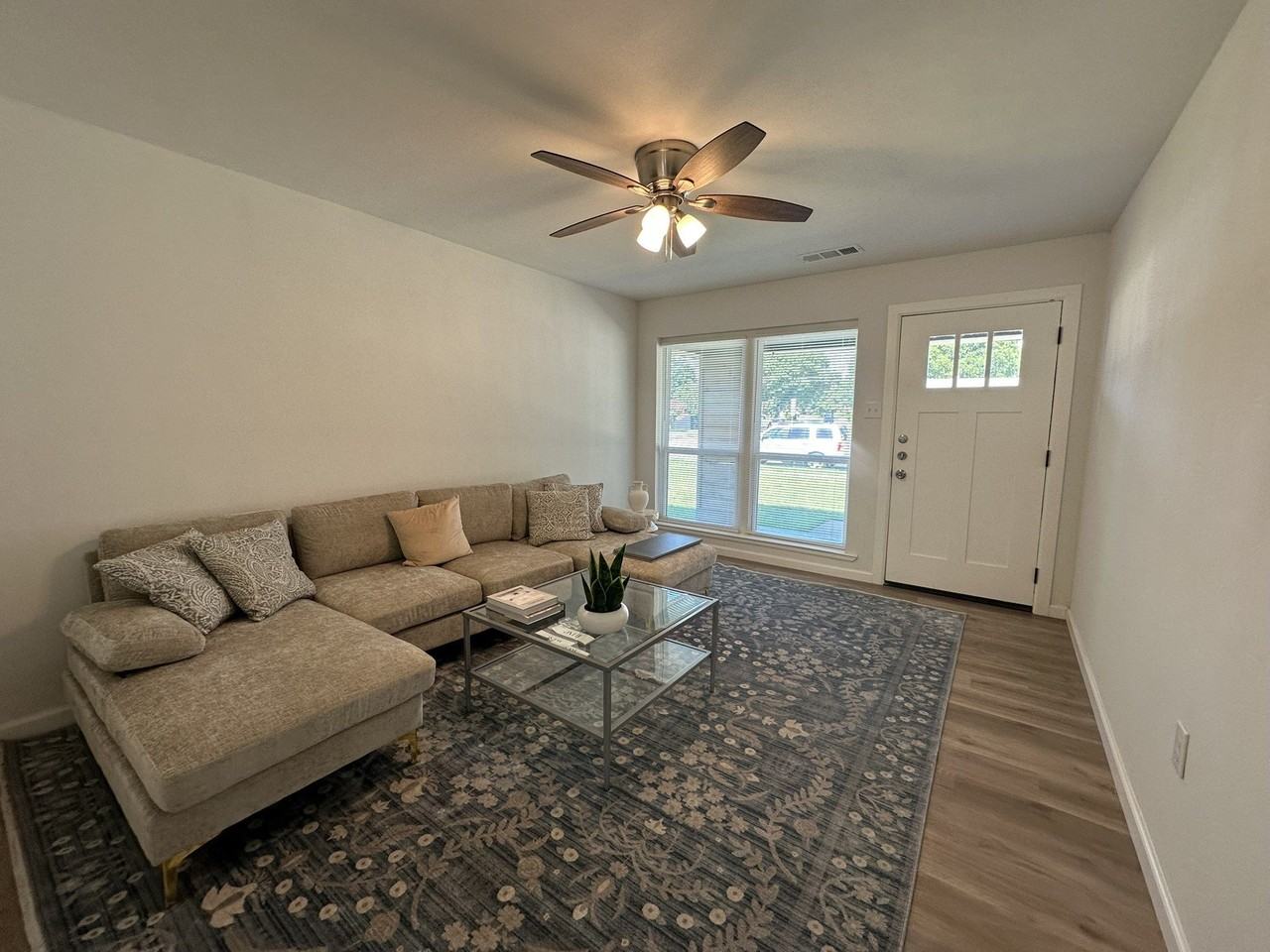 509 Dover Dr - Photo 7 of 40