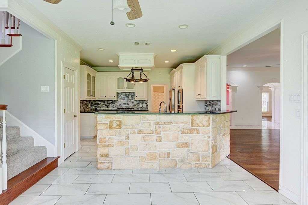 2804 Vermont Ct - Photo 5 of 38