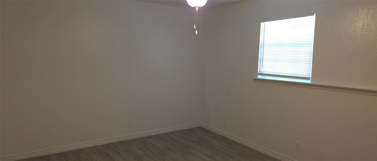 708 Truman St - Photo 6 of 16