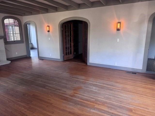 908 Fitzhugh Ave - Photo 2 of 15