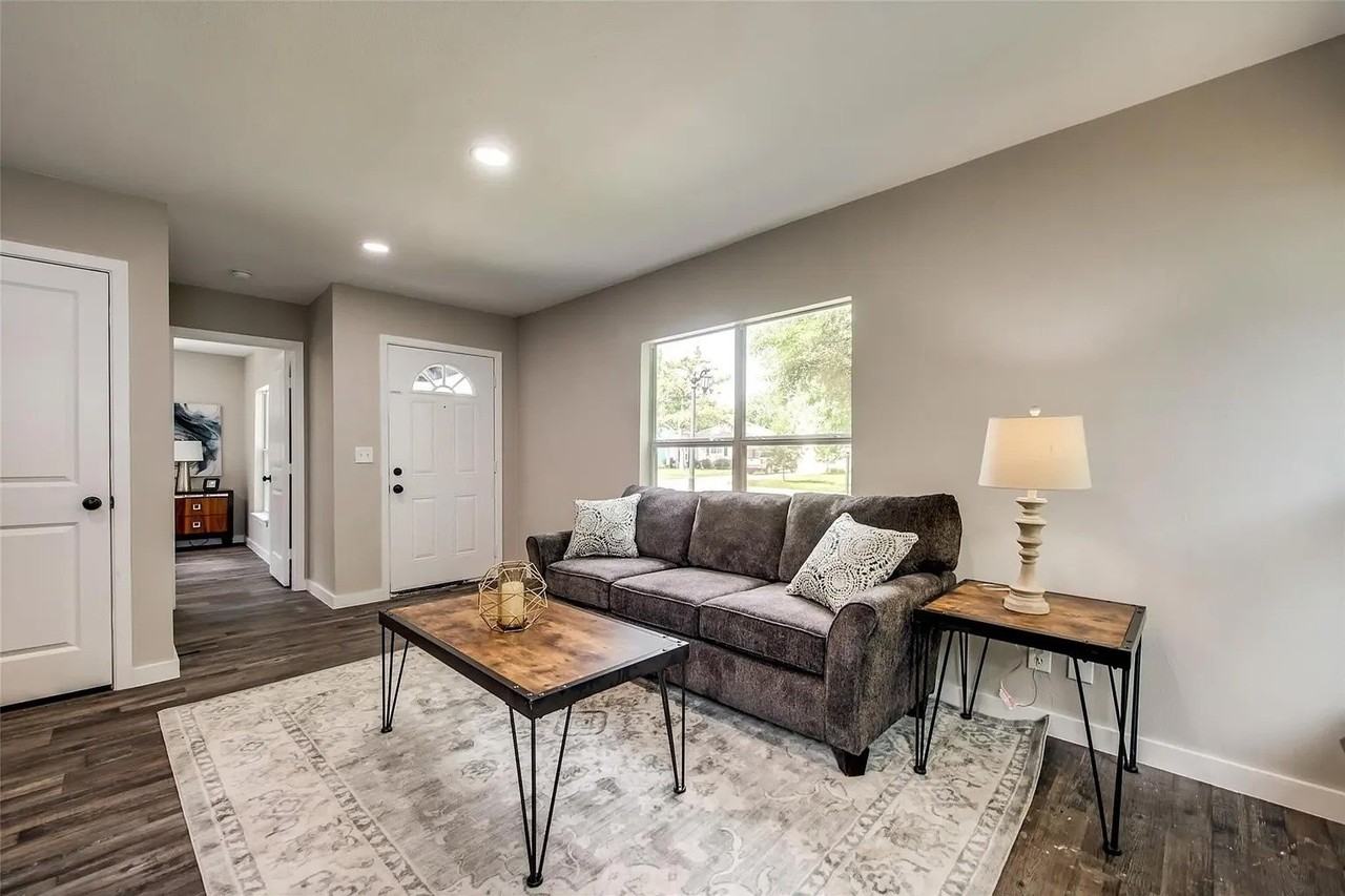 2617 Ryan Ave - Photo 5 of 19