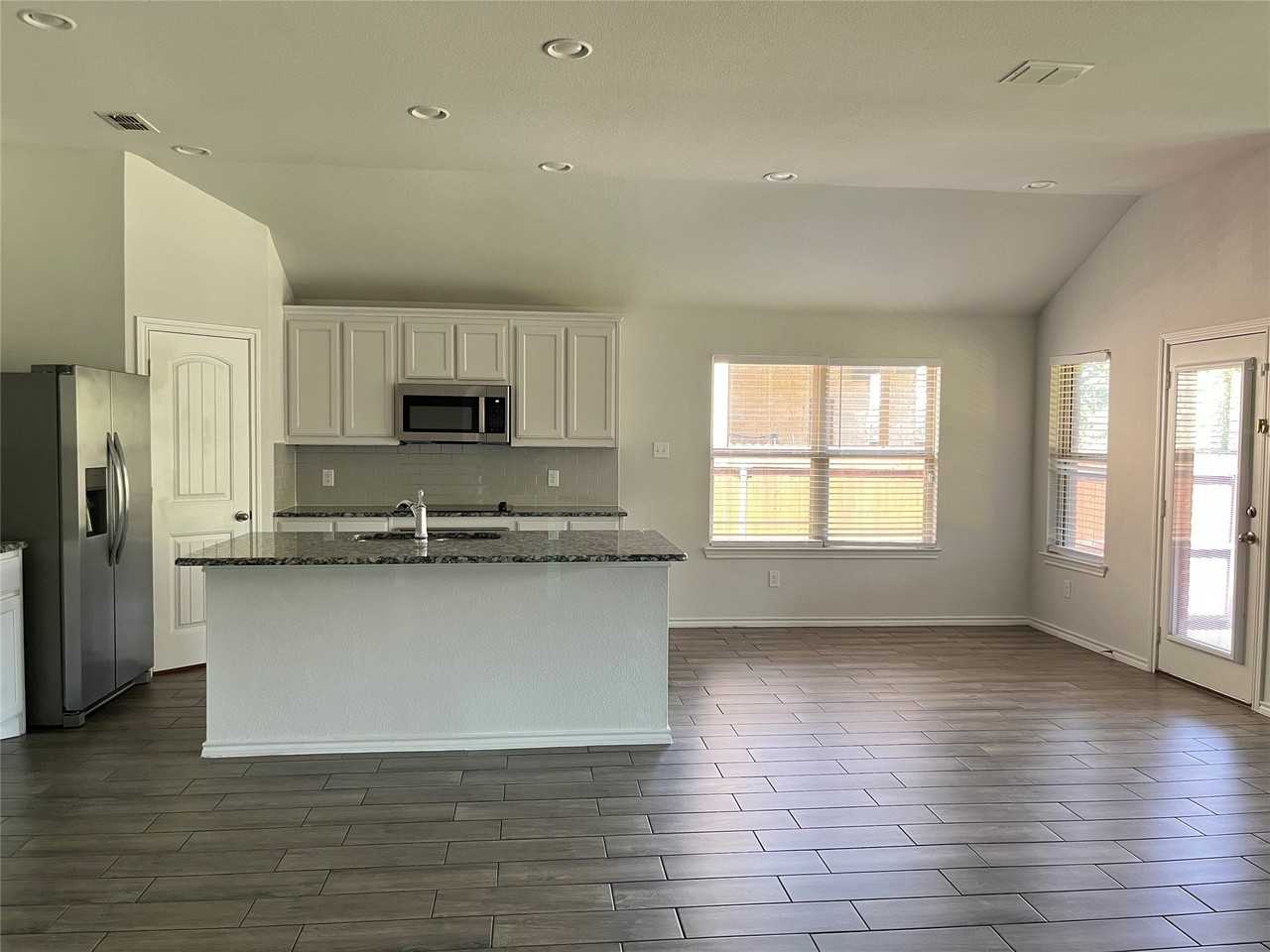 3736 Maroon Creek Rd - Photo 3 of 27