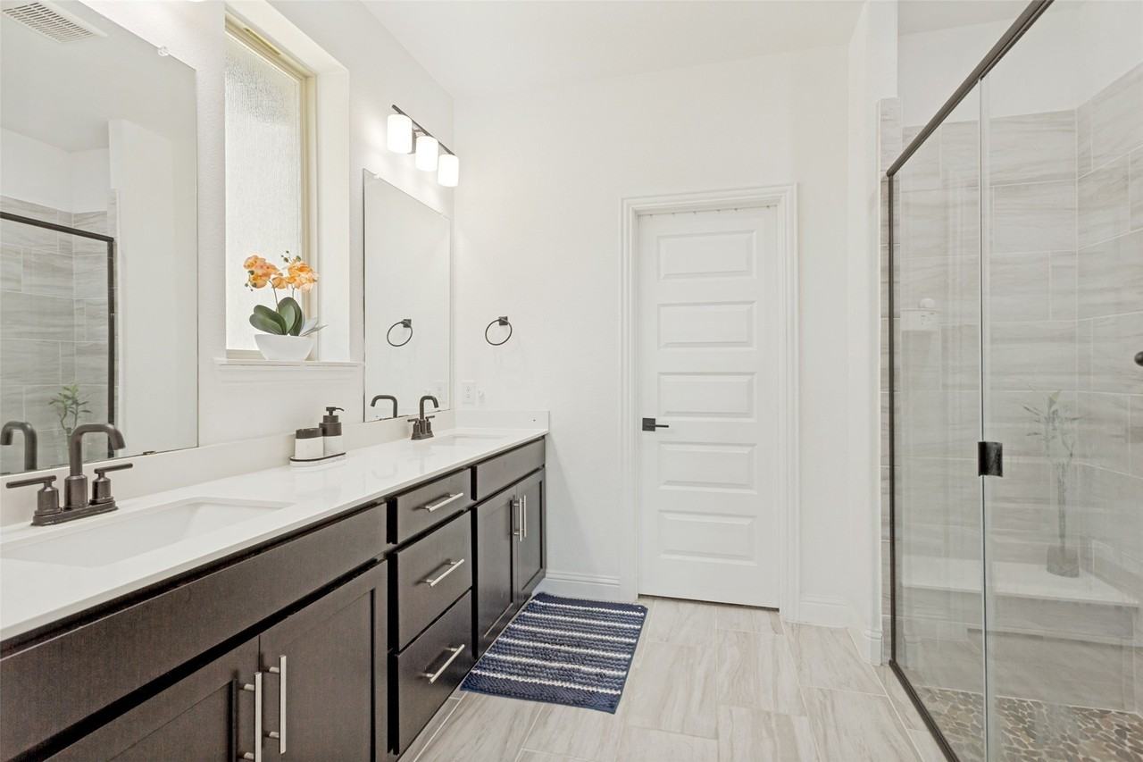 465 Willowmore Dr - Photo 5 of 13