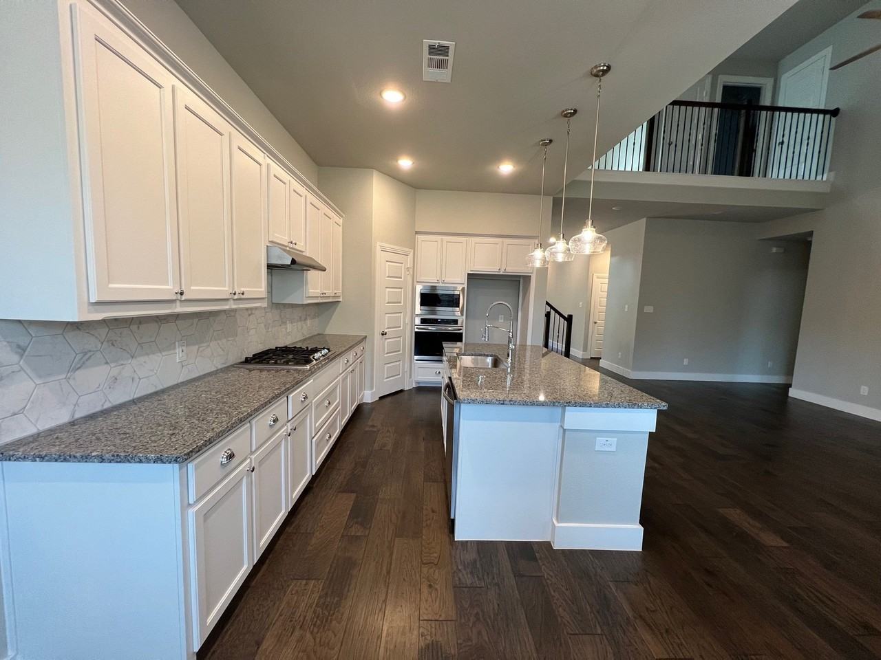 1317 Thrasher Dr - Photo 5 of 40
