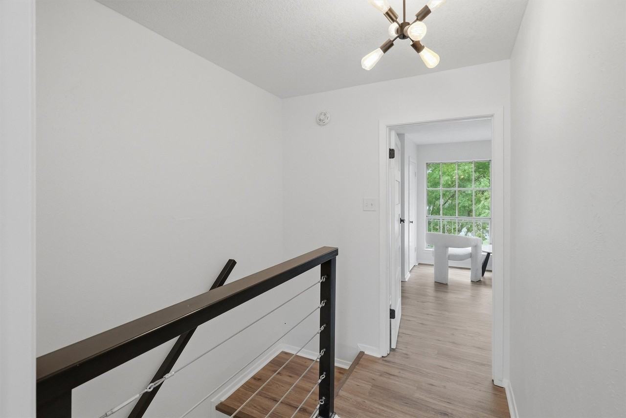 4318 Overlook Ct - Photo 6 of 40