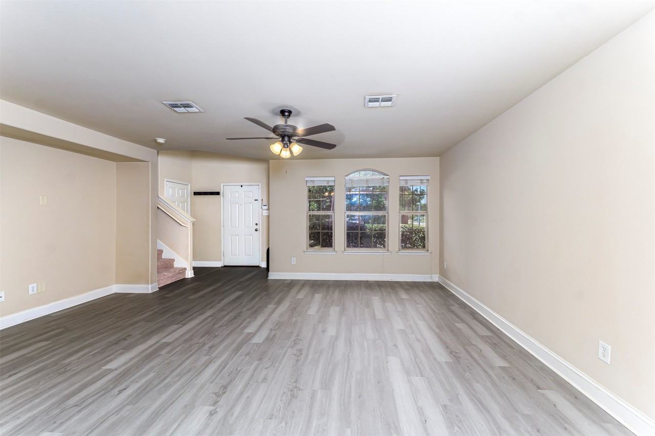 5946 Harbor Glen Dr - Photo 7 of 28