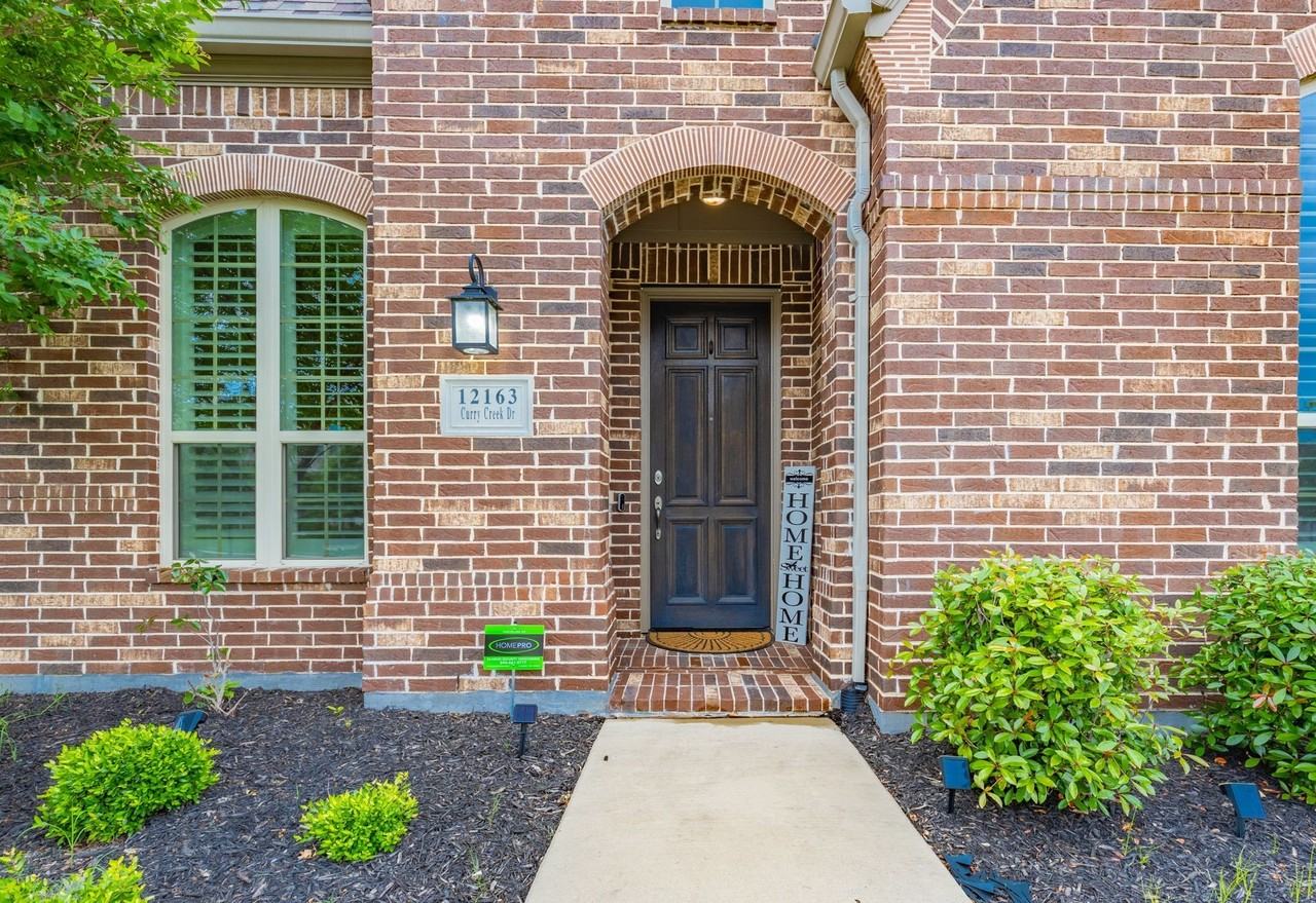 12163 Curry Creek Dr - Photo 2 of 40