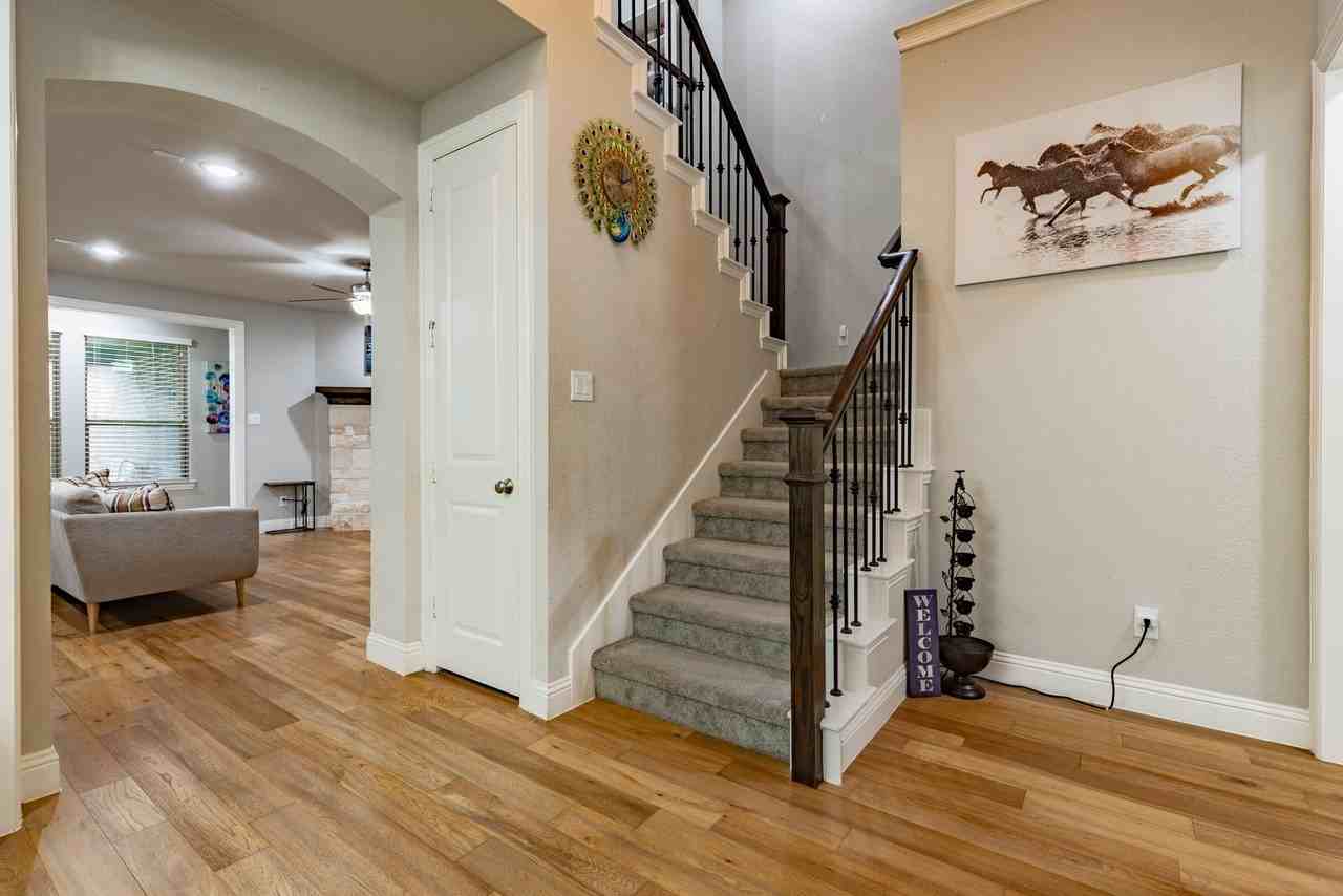 12163 Curry Creek Dr - Photo 3 of 40