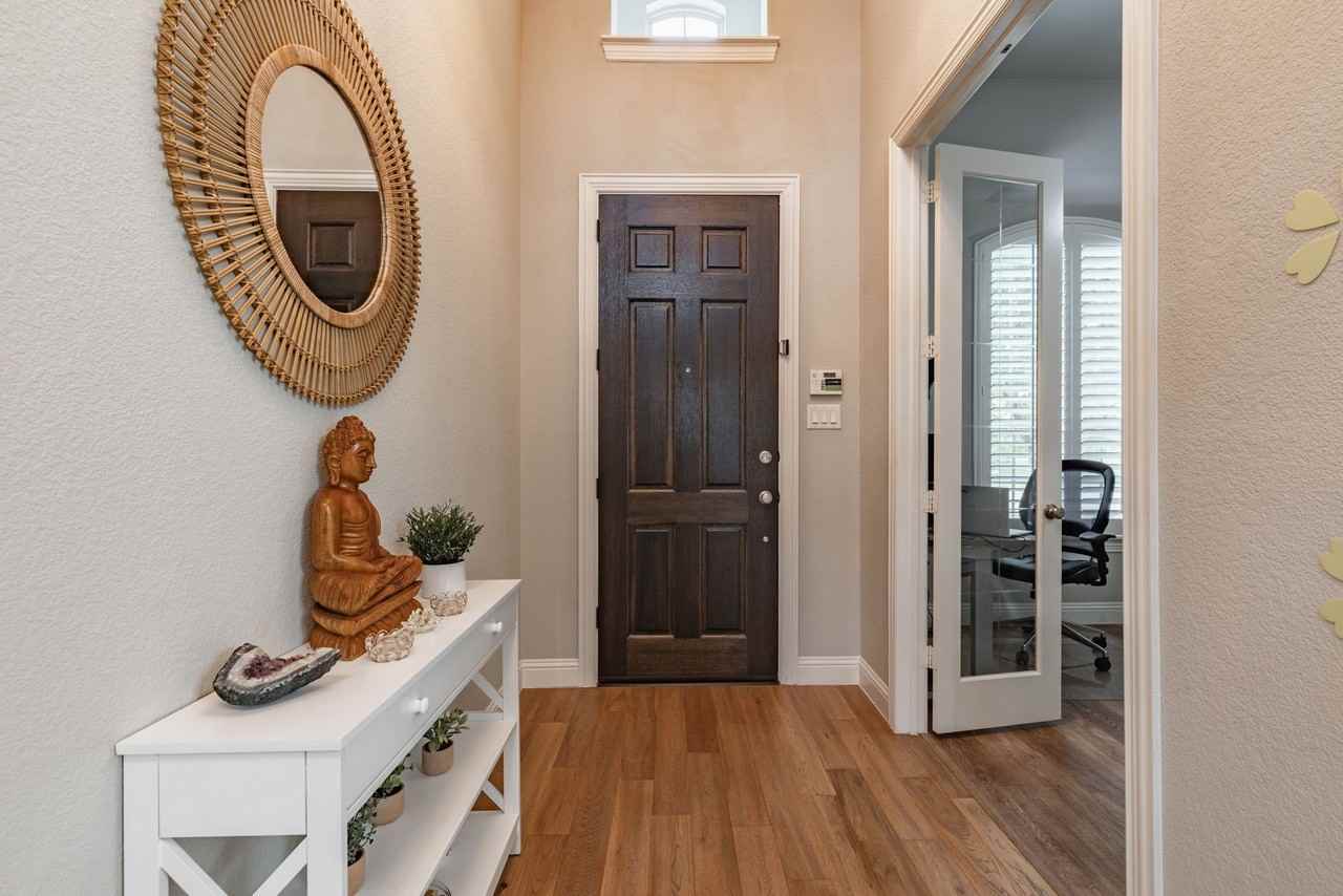 12163 Curry Creek Dr - Photo 4 of 40