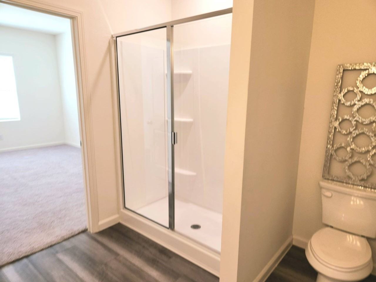724 Crestridge Dr - Photo 3 of 9