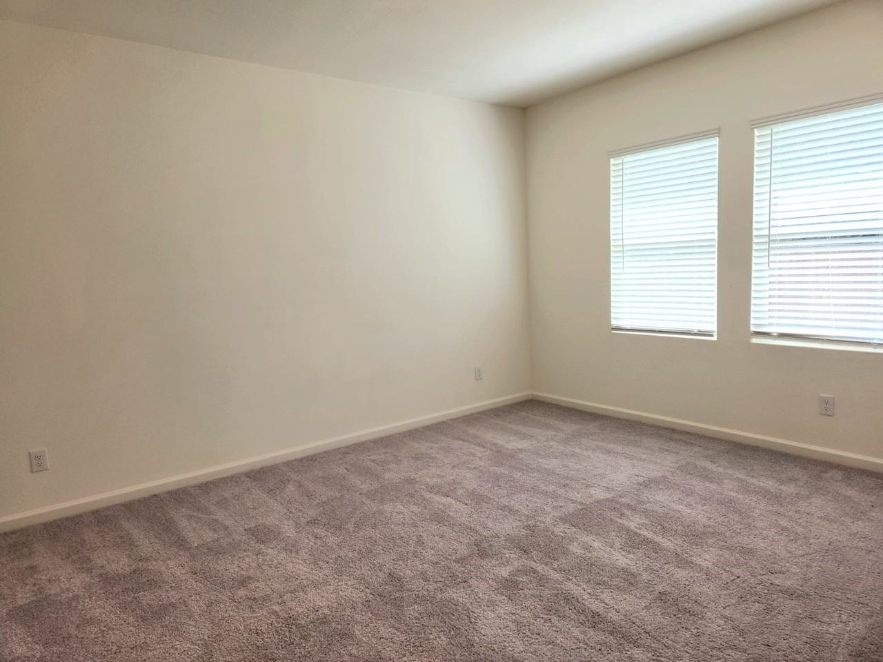 724 Crestridge Dr - Photo 6 of 9