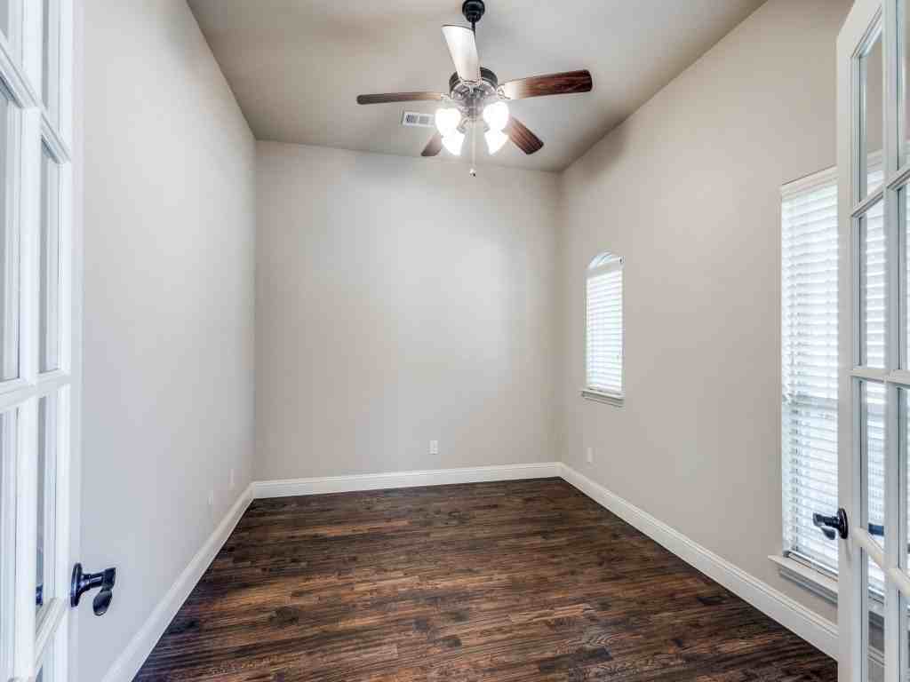 1722 Sherwood Dr - Photo 6 of 15