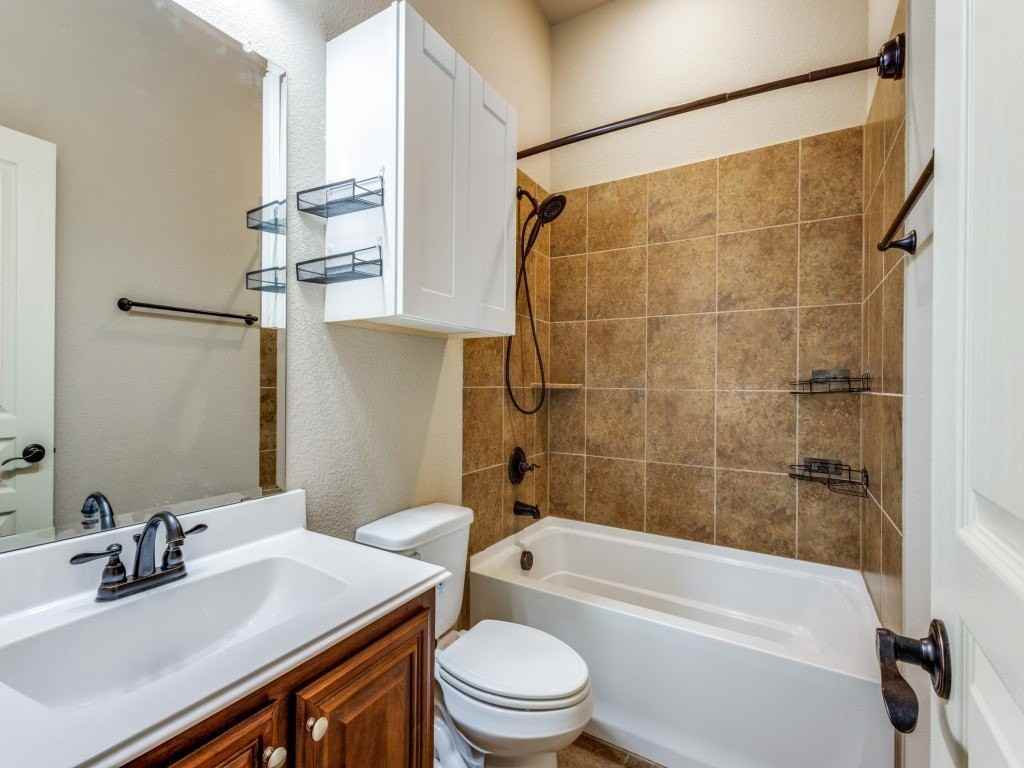 1722 Sherwood Dr - Photo 7 of 15