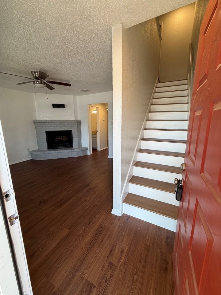 3078 W Sycamore Cir - Photo 3 of 20