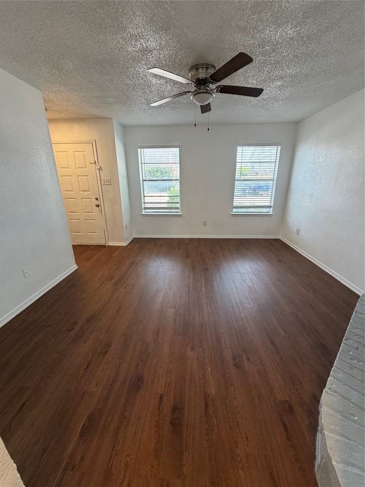 3078 W Sycamore Cir - Photo 4 of 20