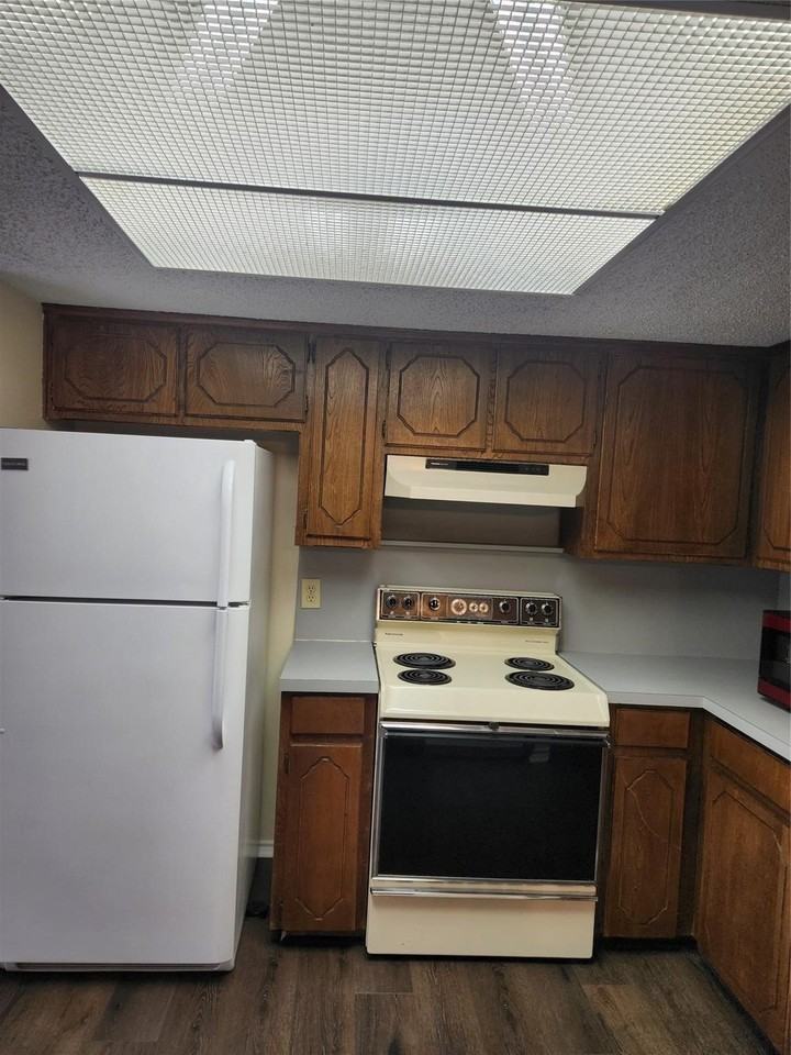 5029 Winder Ct #D - Photo 7 of 15