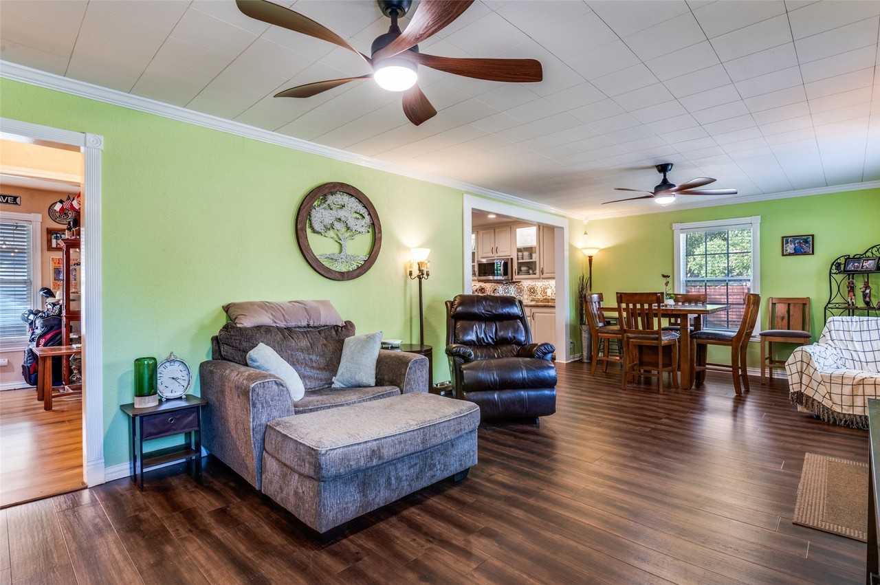2601 Murphy Dr - Photo 4 of 21