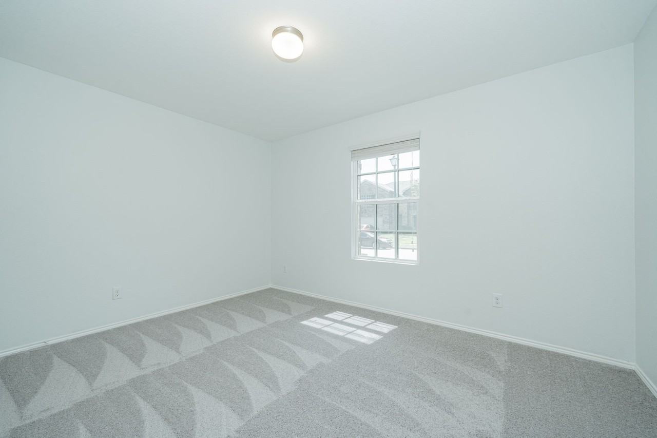 122 Feverbush Dr - Photo 3 of 16